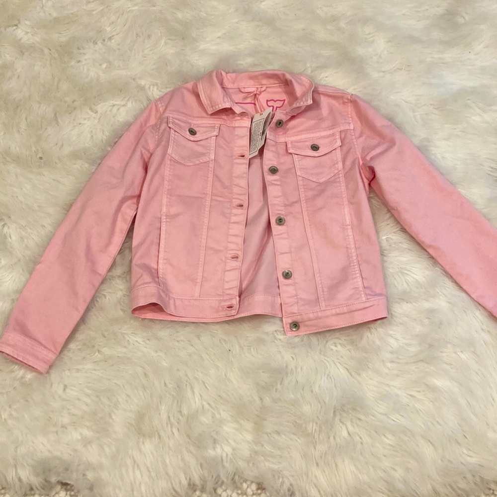 Vineyard vines link jean jacket!
